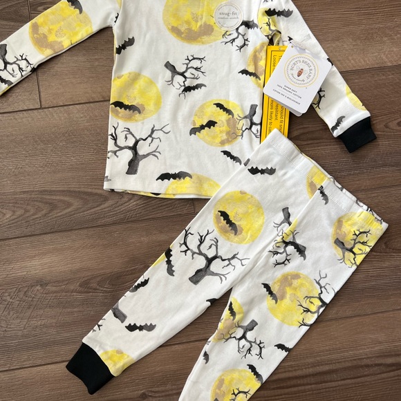 New Burt Bees Halloween Spooky Bat Print 2pc Snug fit Pajamas - Picture 3 of 10